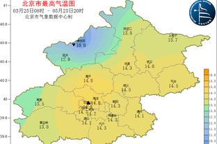 扛起进攻！詹姆斯半场15中7&三分5中4拿下18分4助2断 首节14分